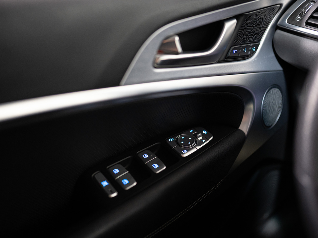 2020 Genesis G70 2.0T Elite AWD, 多伦多, 全款车