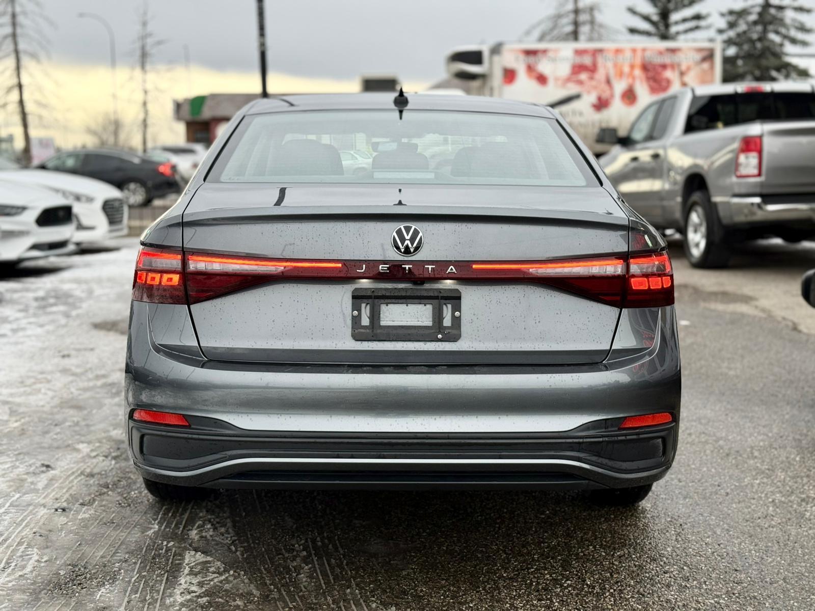 2025 Volkswagen Jetta — view 5