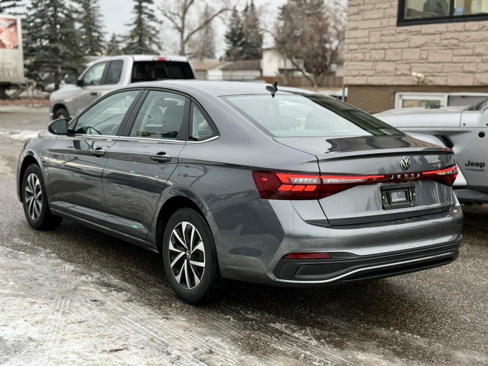 2025 Volkswagen Jetta — view 7