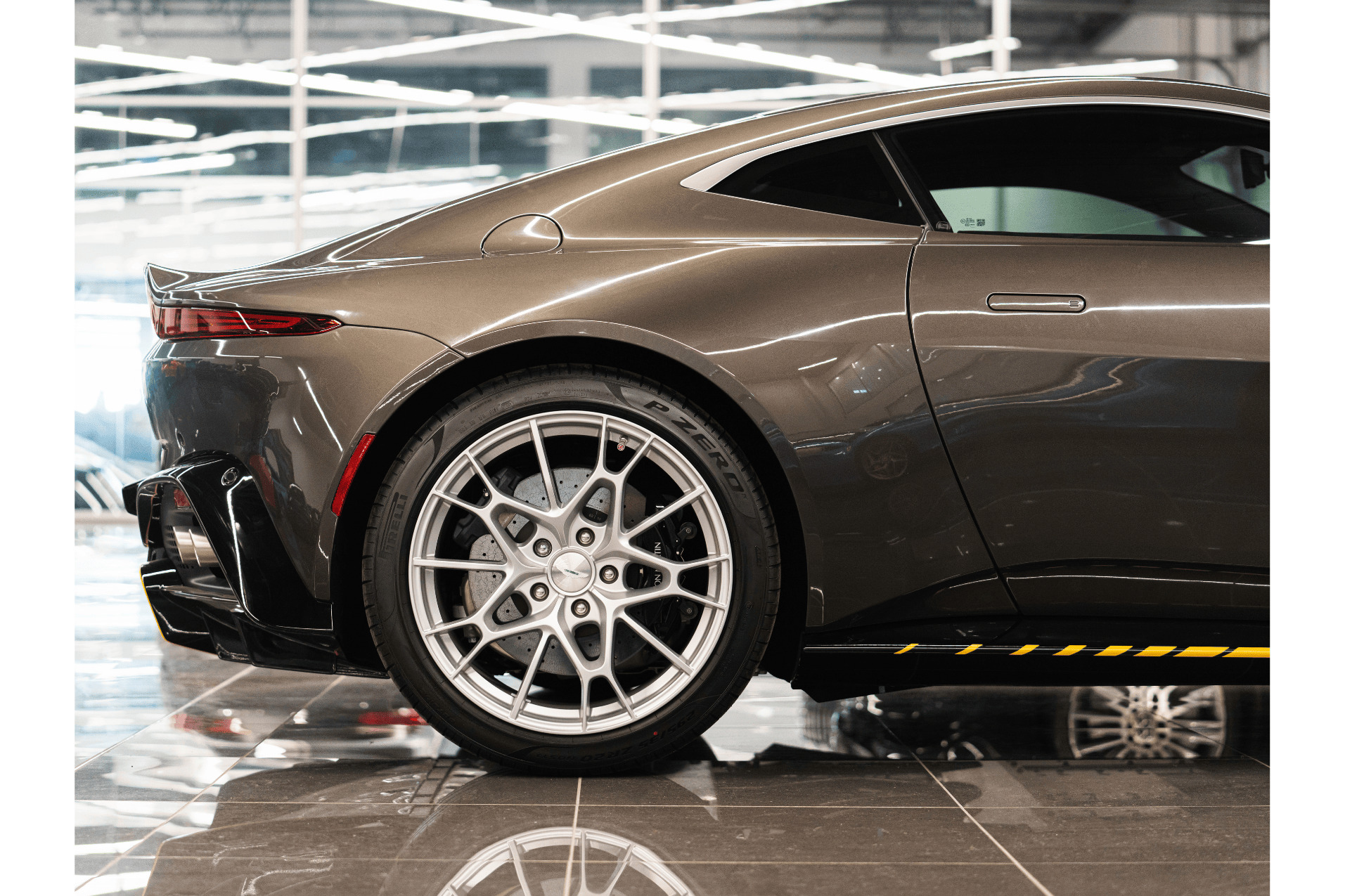 2022 Aston Martin Vantage