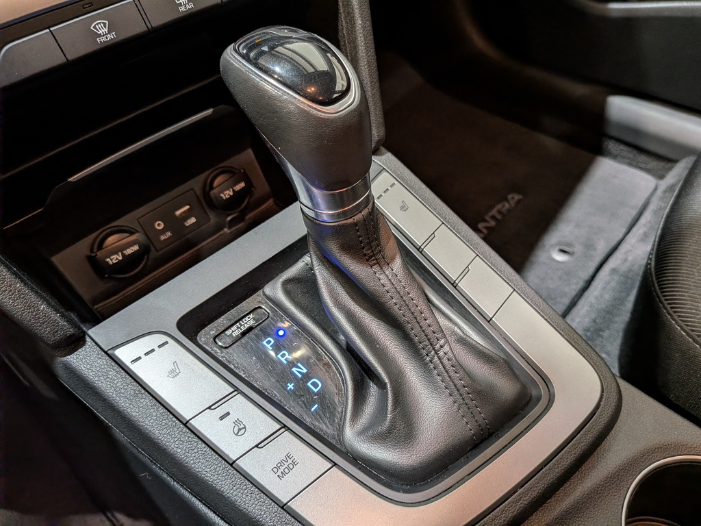 Hyundai Elantra 2018