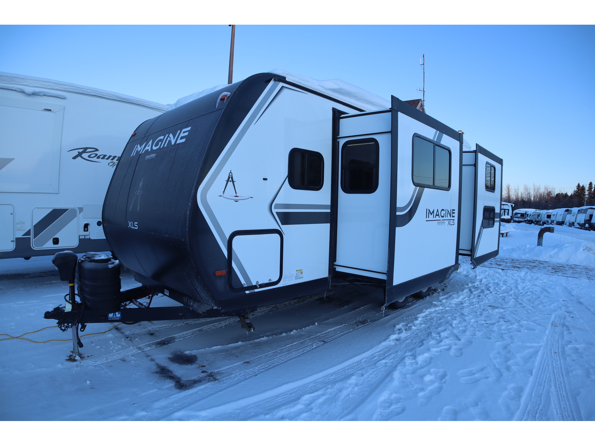 2025 Grand Design Imagine XLS