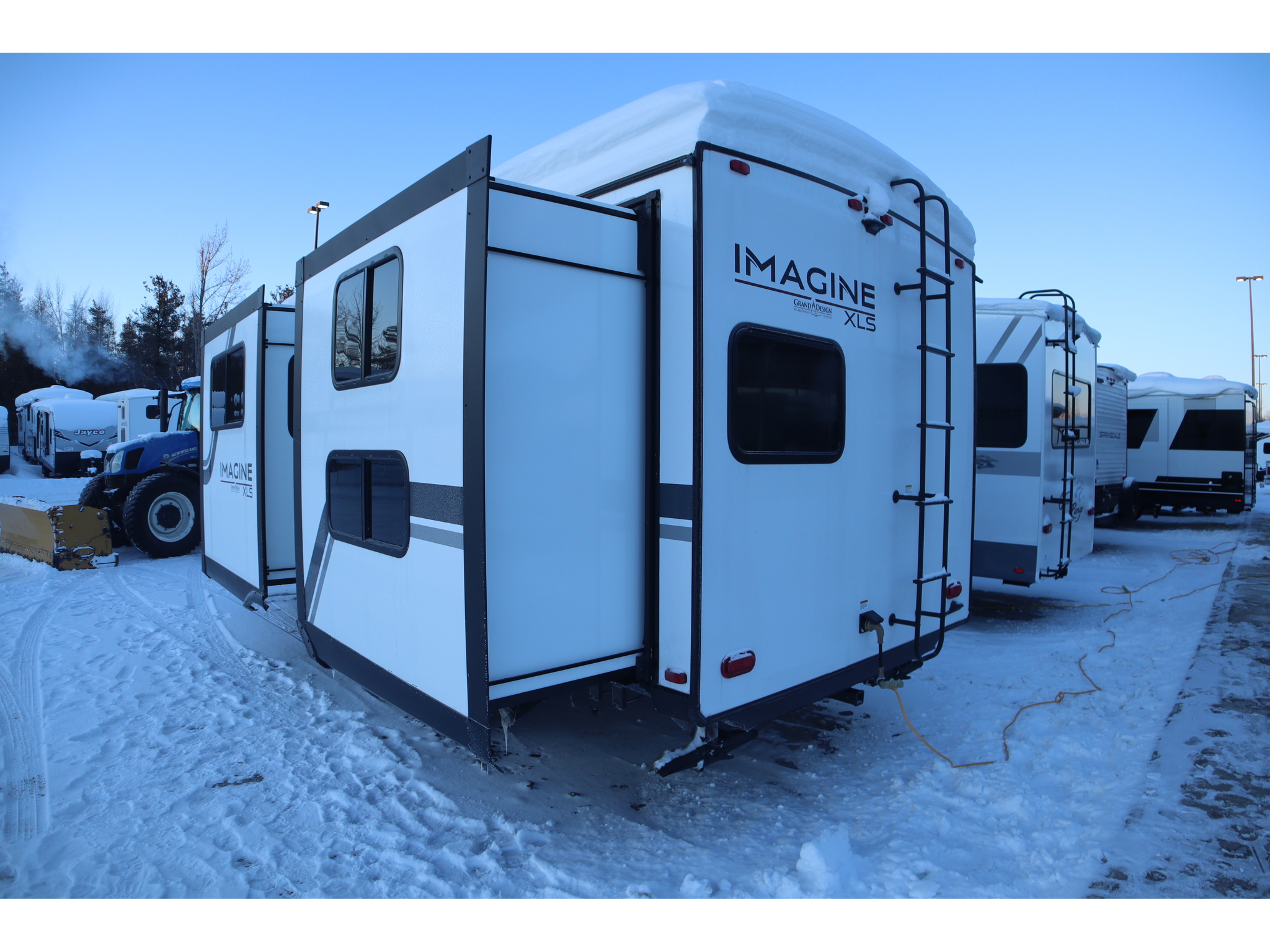 2025 Grand Design Imagine XLS