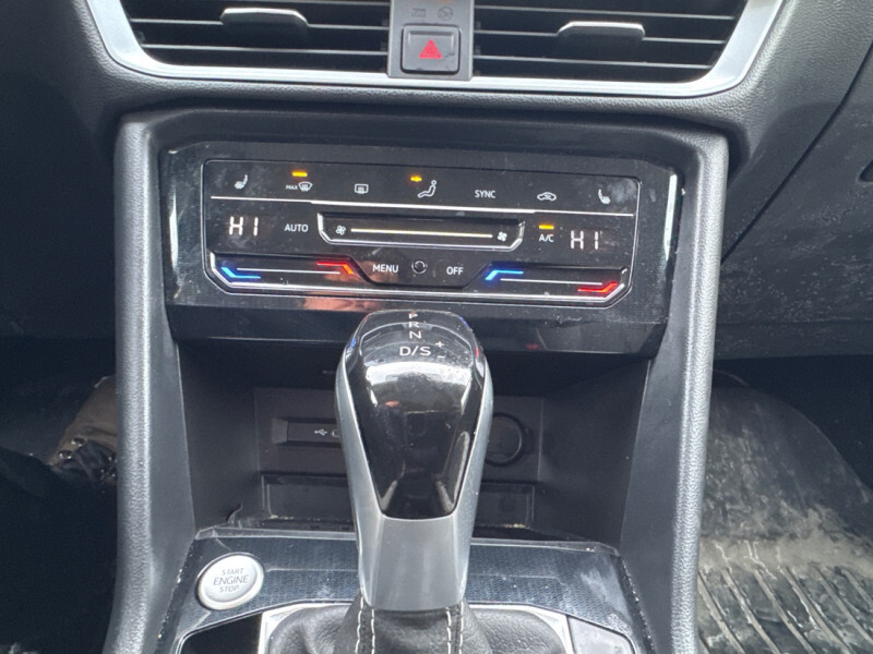 2025 Volkswagen Taos - Gallery image 17