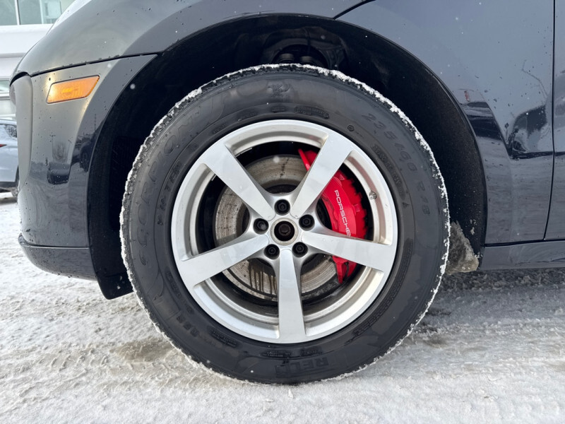 2020 Porsche Macan - Gallery image 12