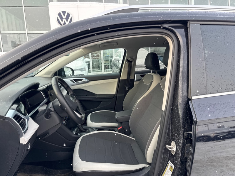 2025 Volkswagen Taos - Gallery image 11