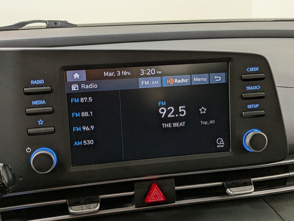 Hyundai Elantra 2023