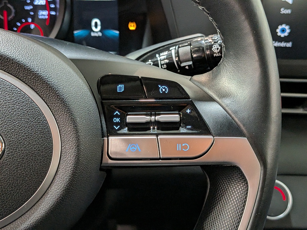 Hyundai Elantra 2023