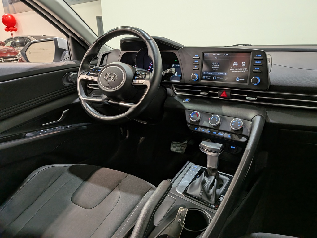 Hyundai Elantra 2023