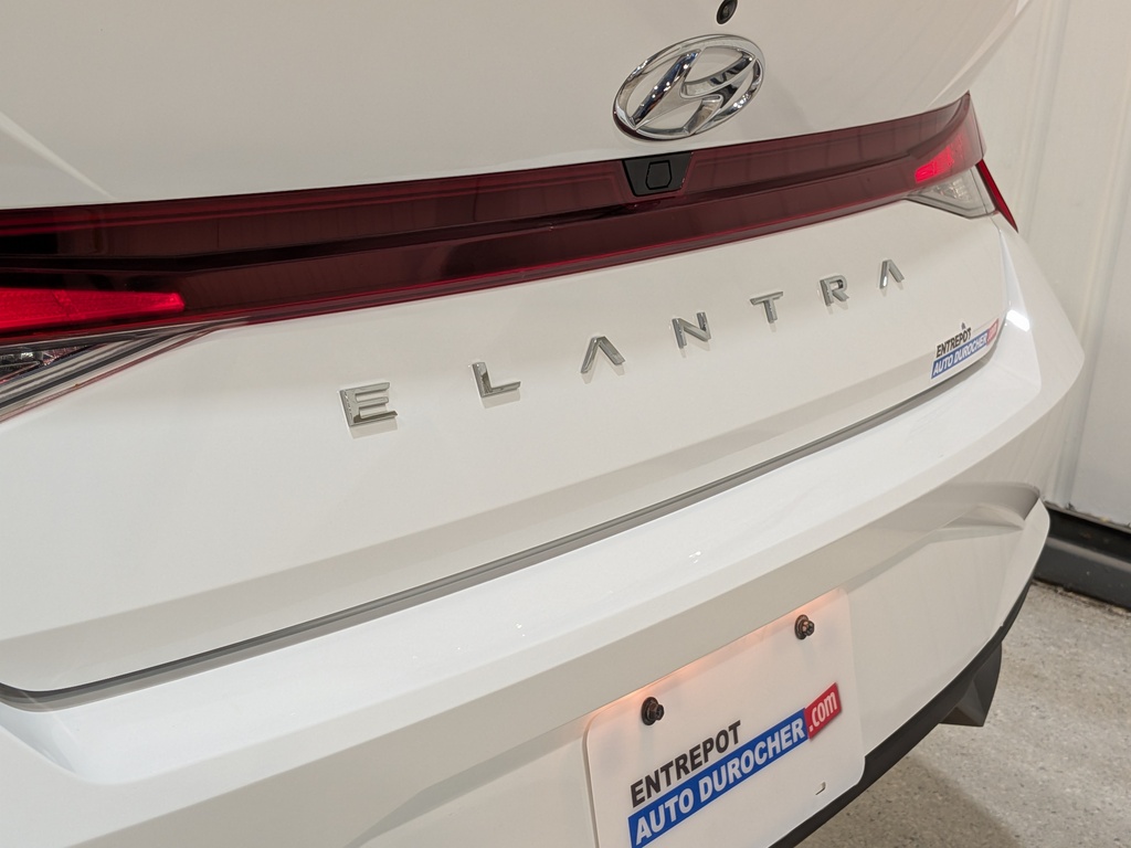 Hyundai Elantra 2023