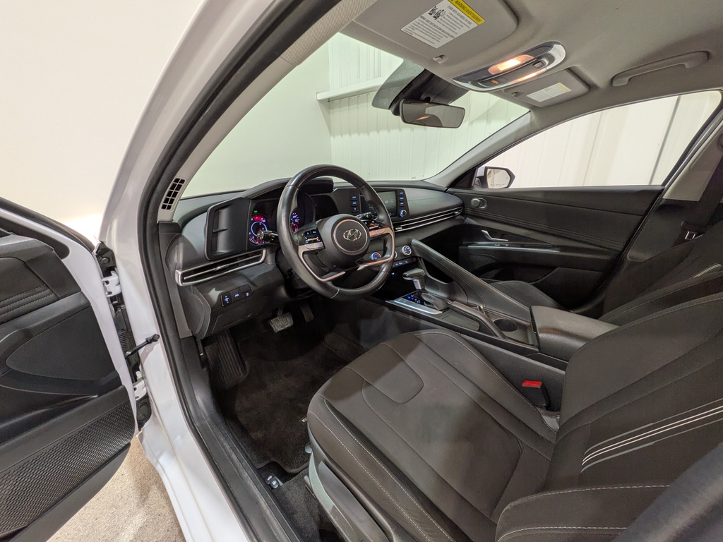 Hyundai Elantra 2023