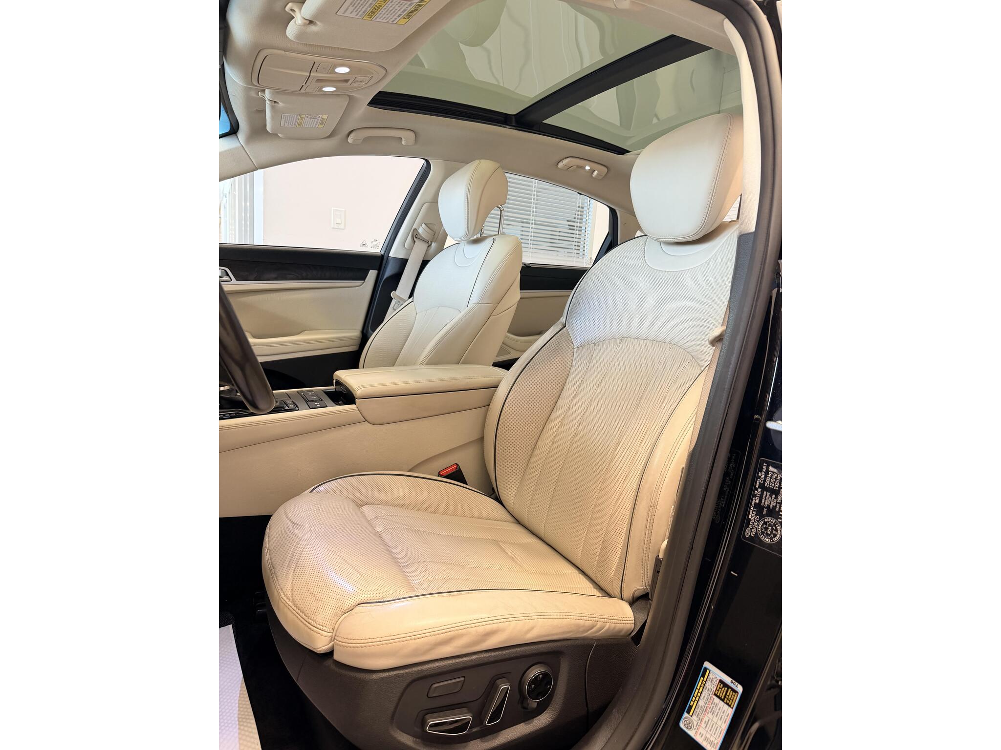 2015 Hyundai Genesis Sedan