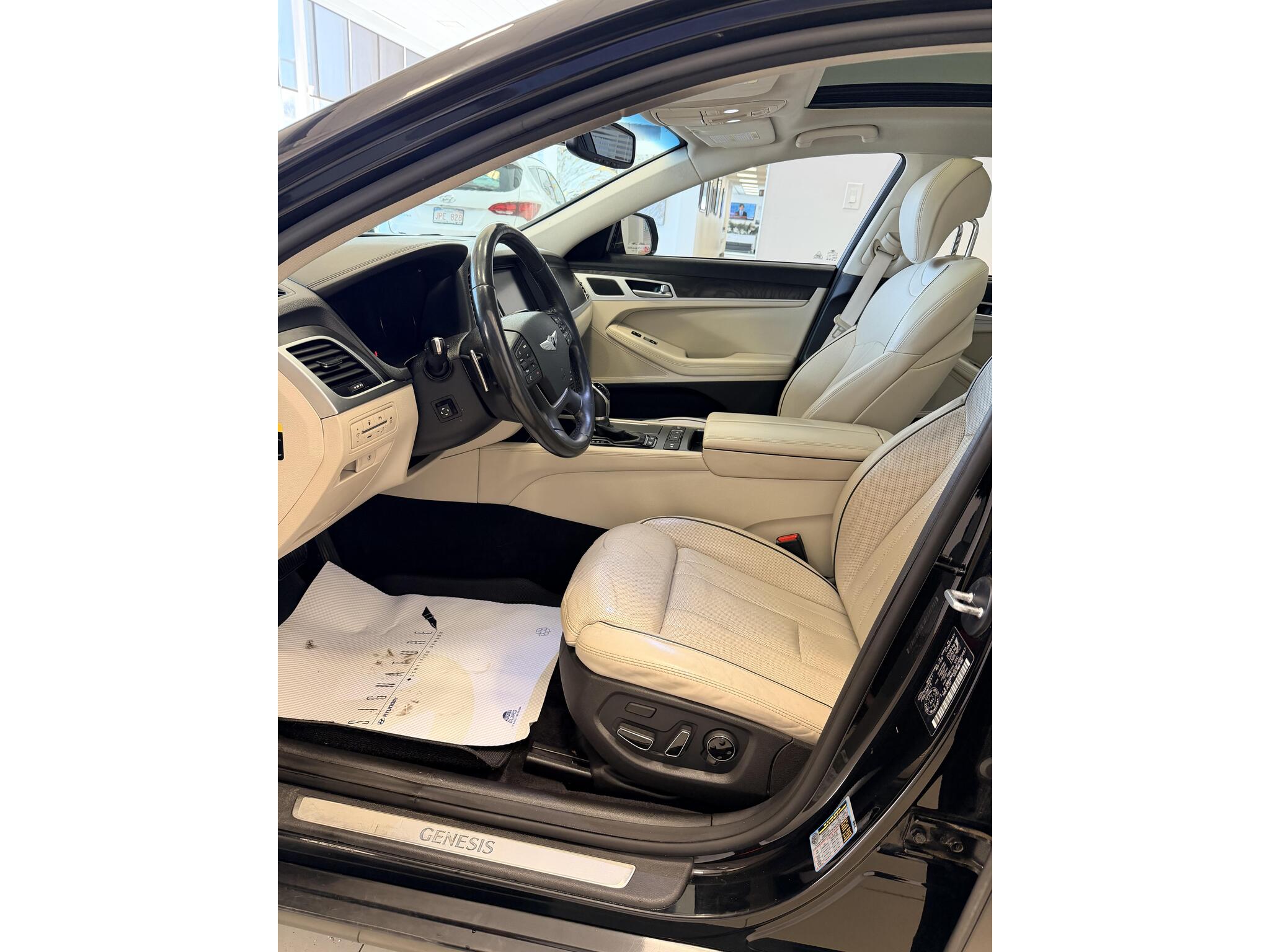 2015 Hyundai Genesis Sedan