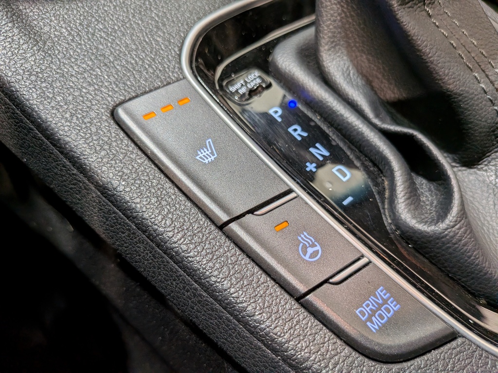 Hyundai Elantra GT 2020