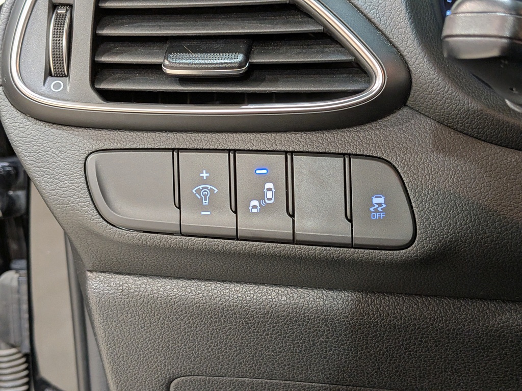 Hyundai Elantra GT 2020