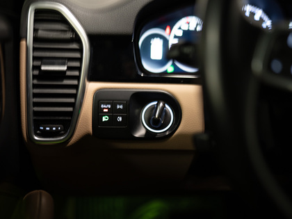 used 2022 Porsche Cayenne car, priced at $62,900