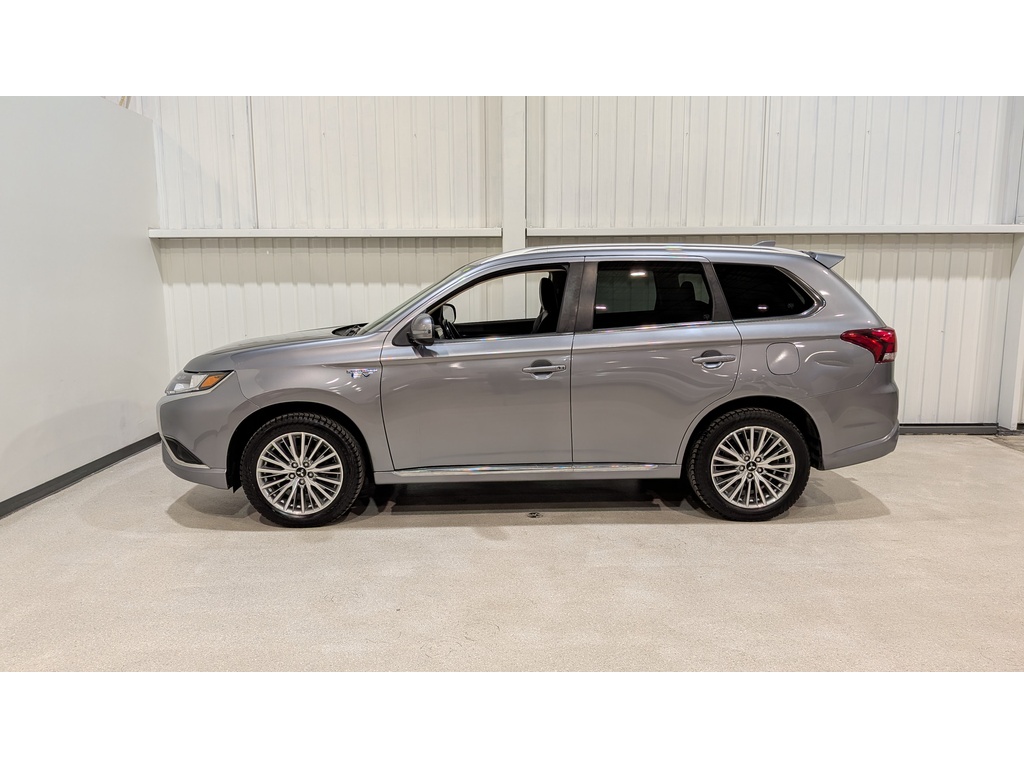 Mitsubishi Outlander PHEV 2022