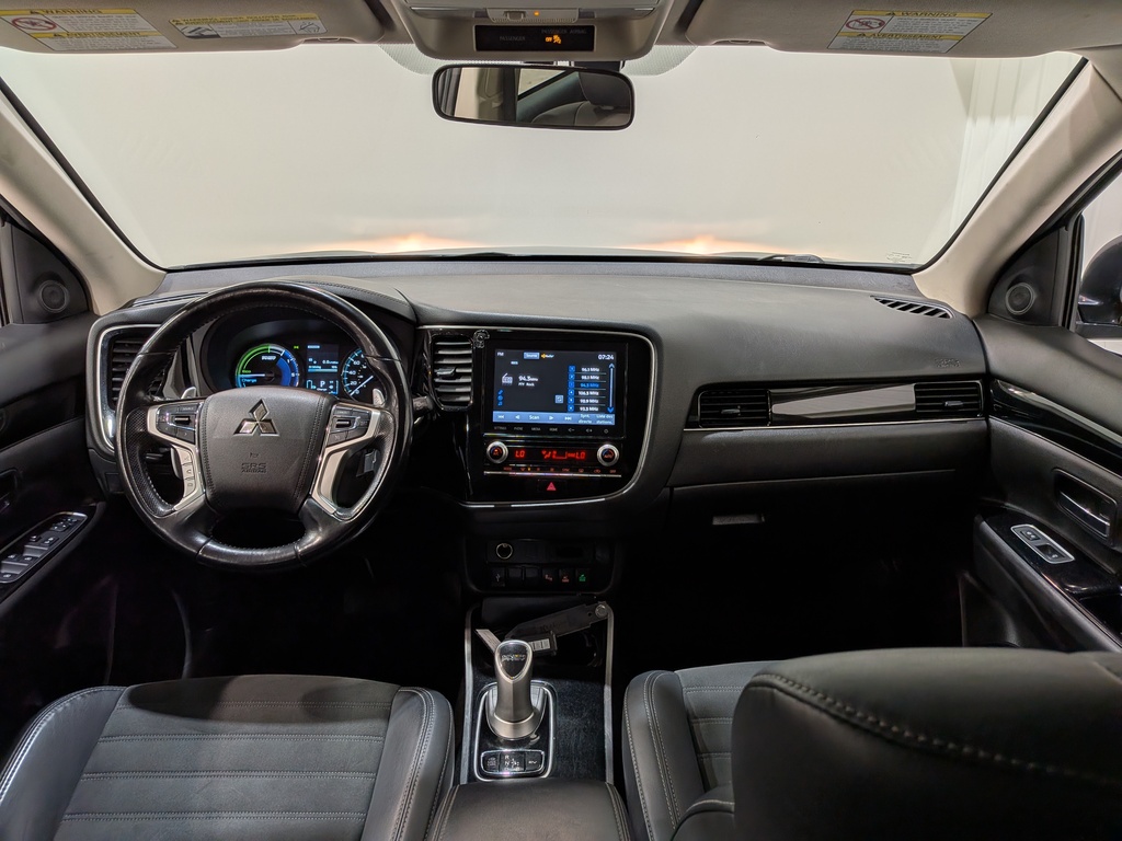 Mitsubishi Outlander PHEV 2022