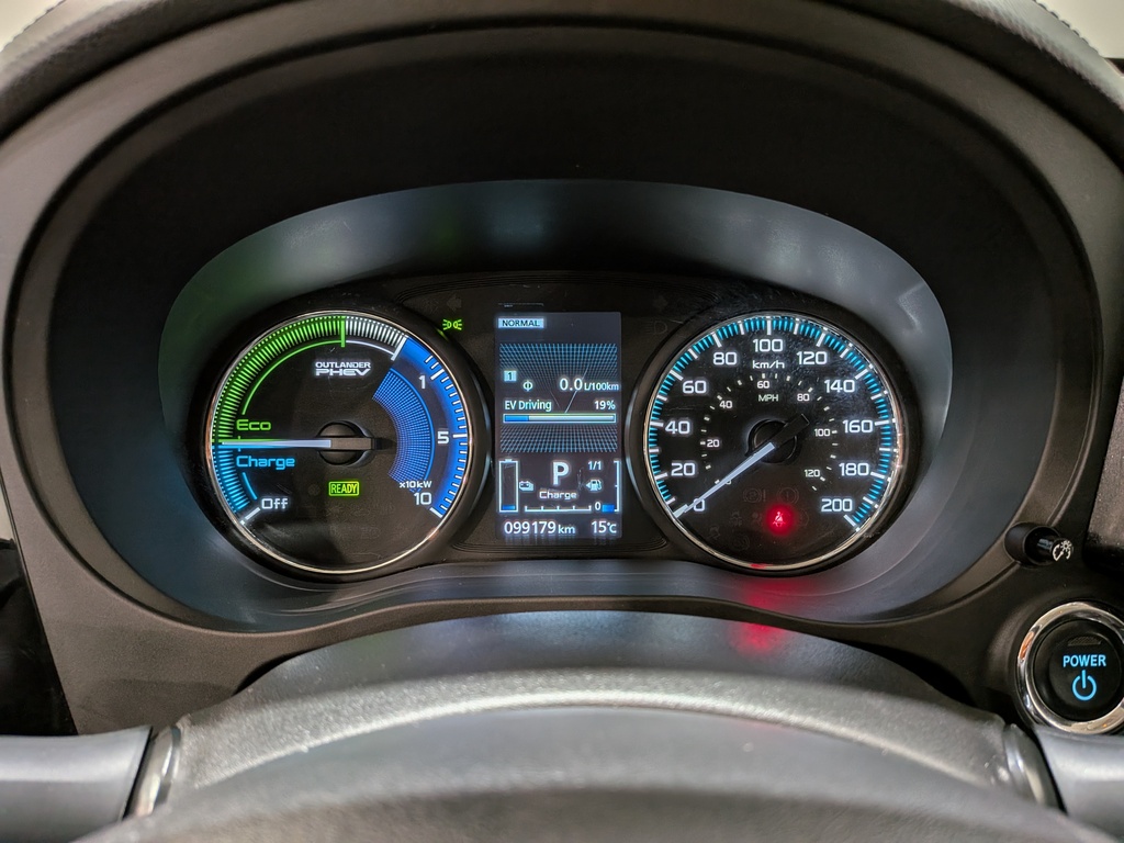 Mitsubishi Outlander PHEV 2022