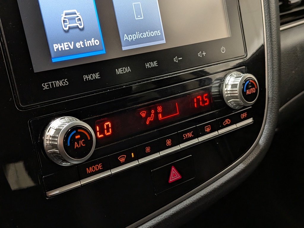 Mitsubishi Outlander PHEV 2022