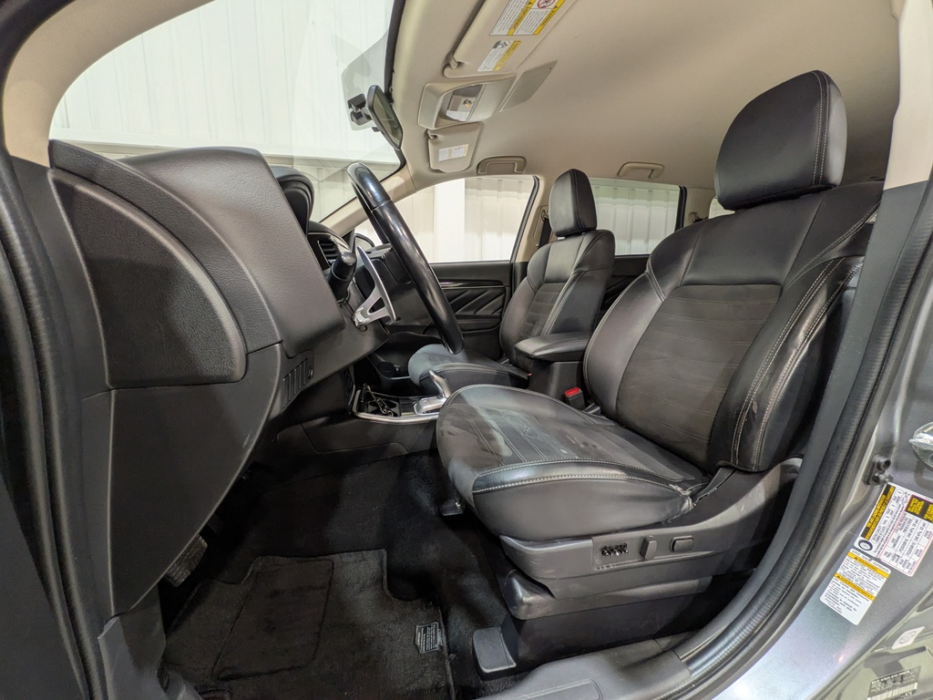 Mitsubishi Outlander PHEV 2022