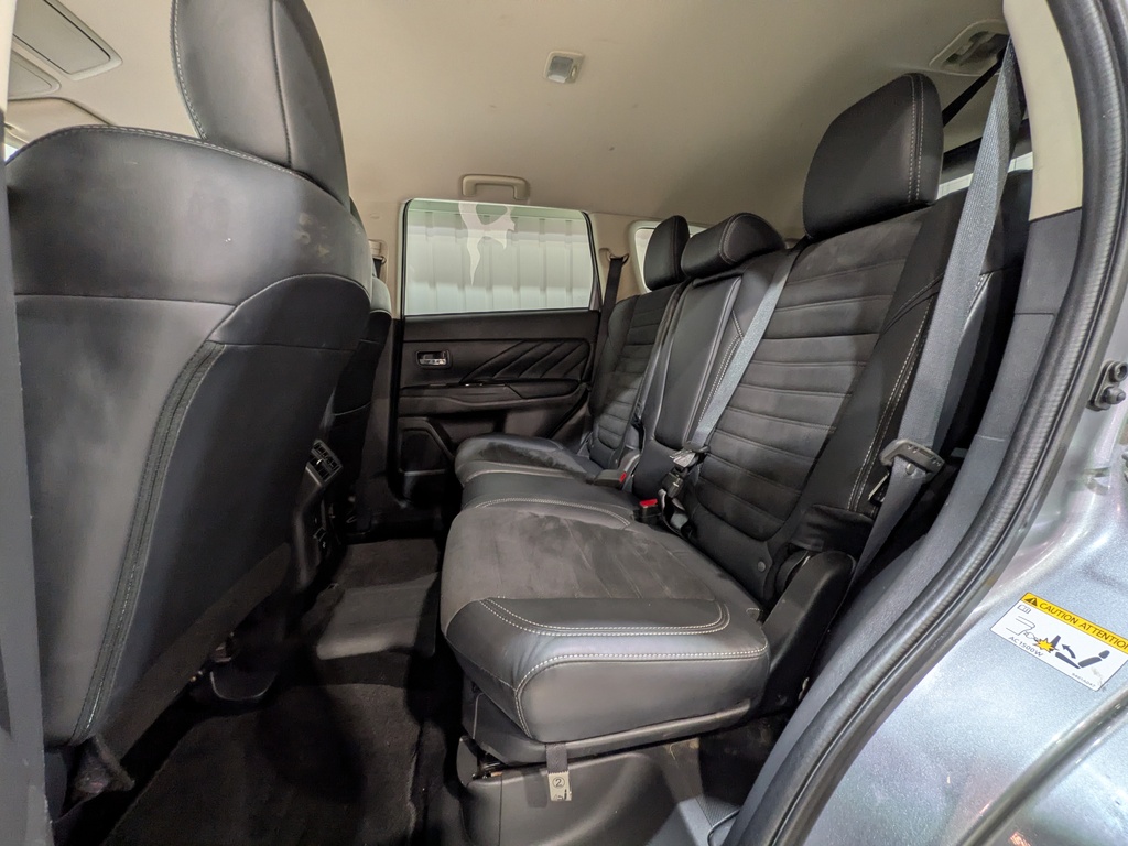 Mitsubishi Outlander PHEV 2022