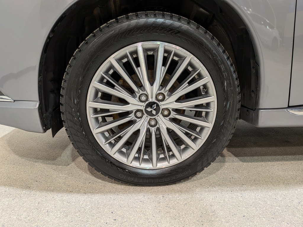 Mitsubishi Outlander PHEV 2022