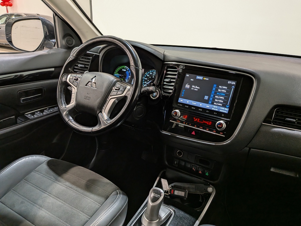 Mitsubishi Outlander PHEV 2022