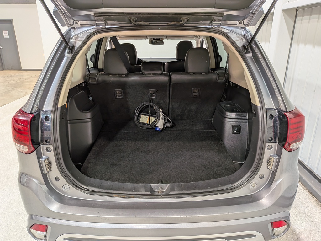 Mitsubishi Outlander PHEV 2022