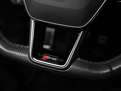 used 2023 Audi RS 6 Avant car, priced at $111,900