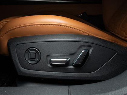 used 2023 Audi RS 6 Avant car, priced at $111,900