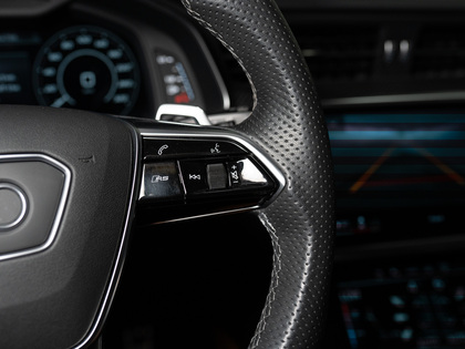 used 2023 Audi RS 6 Avant car, priced at $111,900