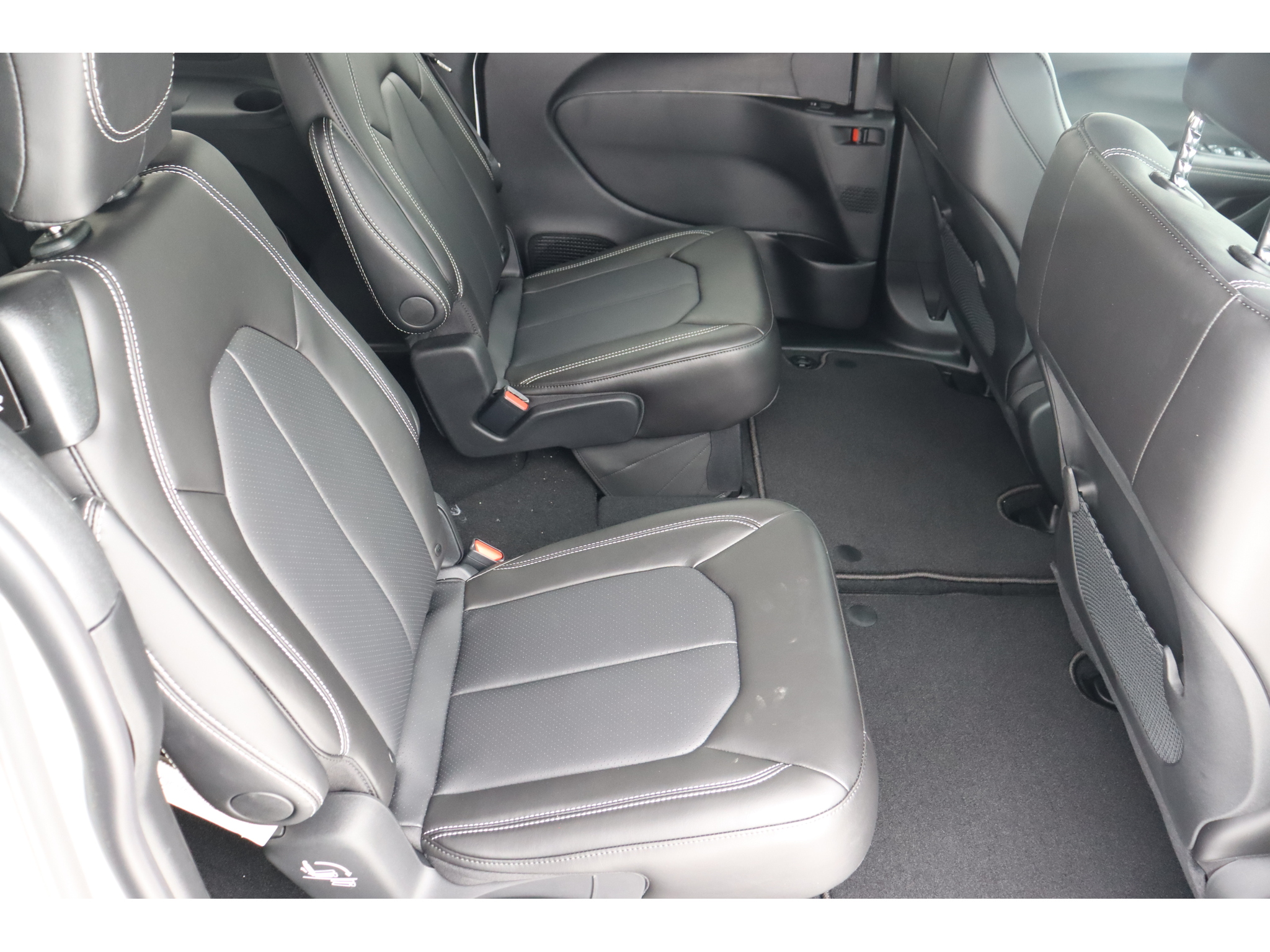 2026 Chrysler Grand Caravan