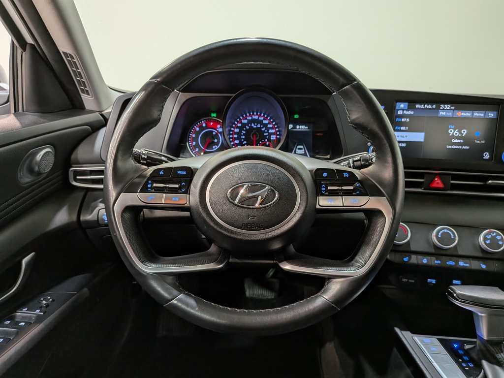 Hyundai Elantra 2023