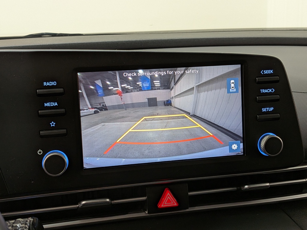 Hyundai Elantra 2023