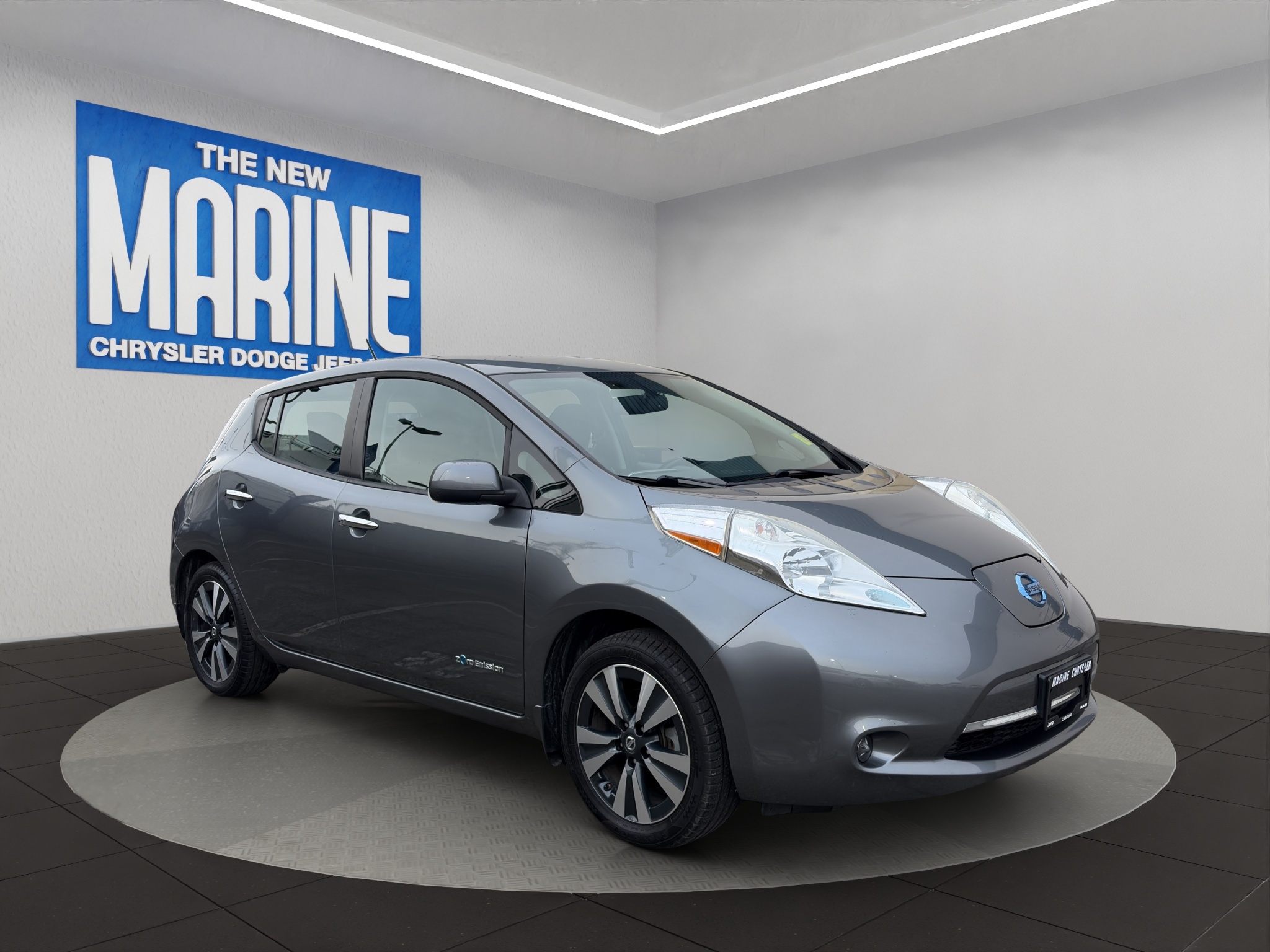 2016 NISSAN LEAF