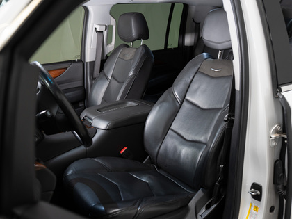 used 2019 Cadillac Escalade ESV car, priced at $45,900