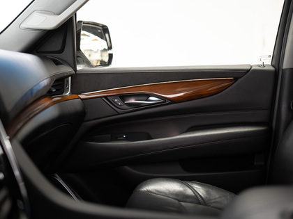 used 2019 Cadillac Escalade ESV car, priced at $45,900