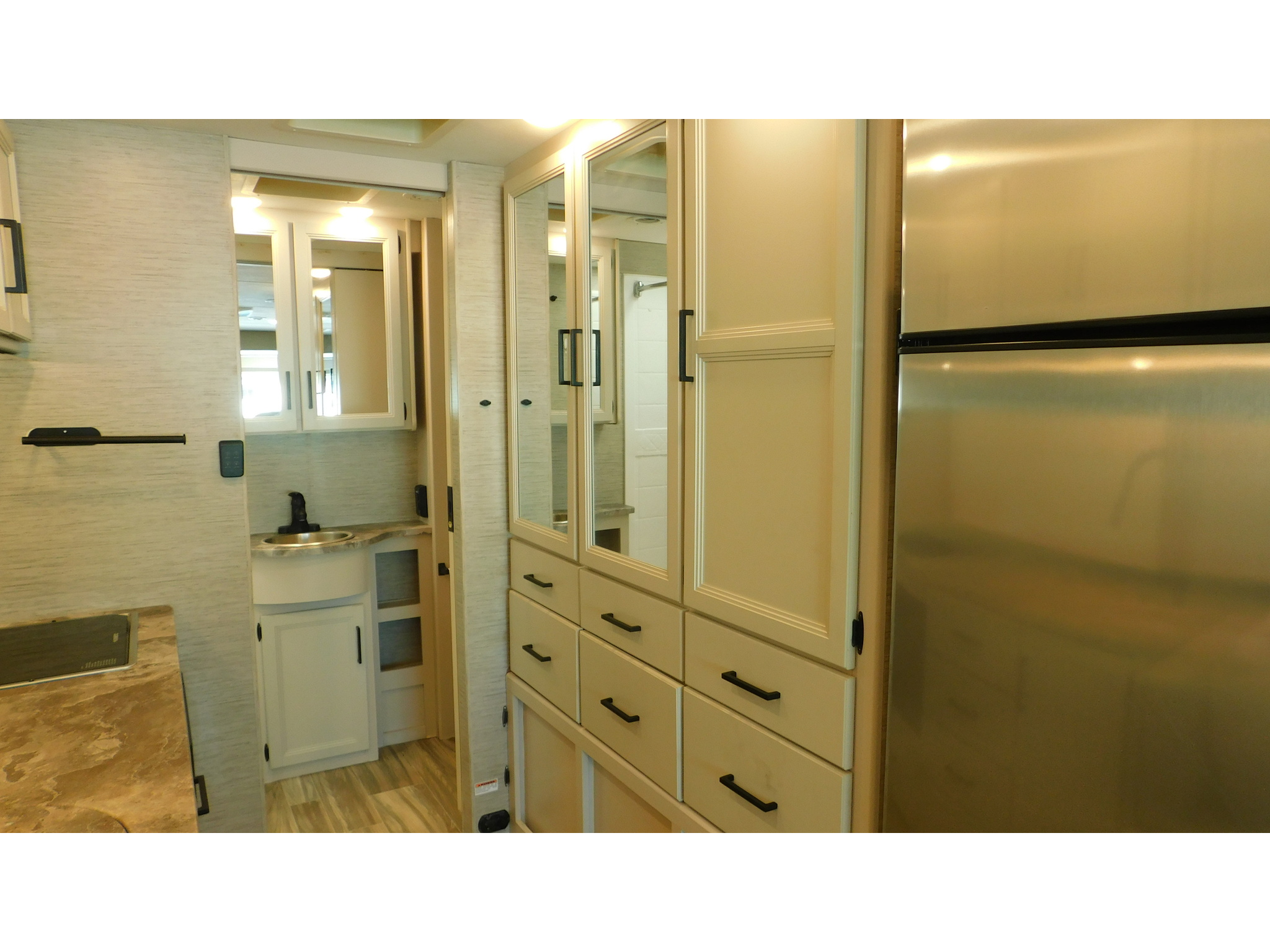 2022 Thor Motor Coach Vegas