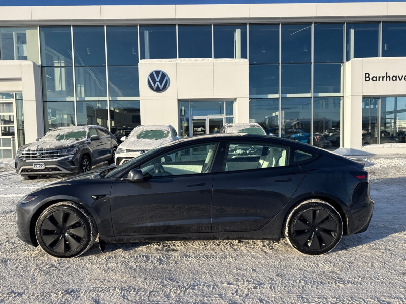 2025 Tesla Model 3 - Gallery image 8