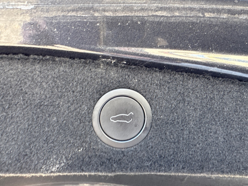 2025 Tesla Model 3 - Gallery image 10