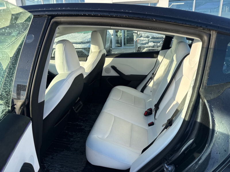 2025 Tesla Model 3 - Gallery image 11