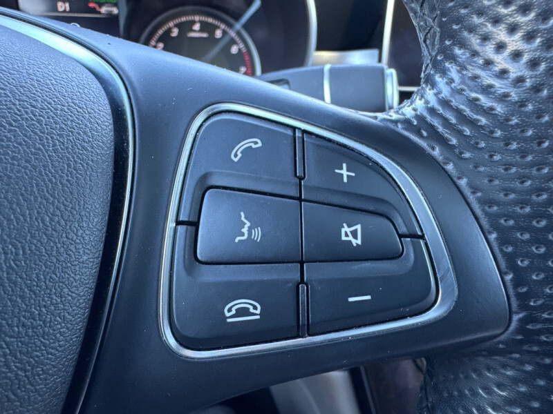 2018 Mercedes-Benz GLC - Gallery image 15