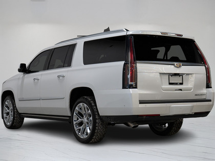used 2019 Cadillac Escalade ESV car, priced at $45,900