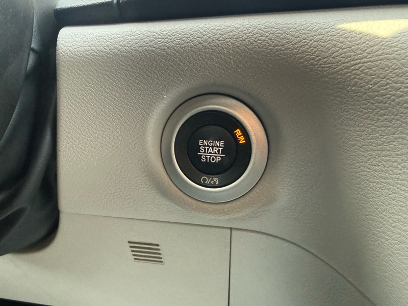 2024 Chrysler Grand Caravan - Gallery image 17