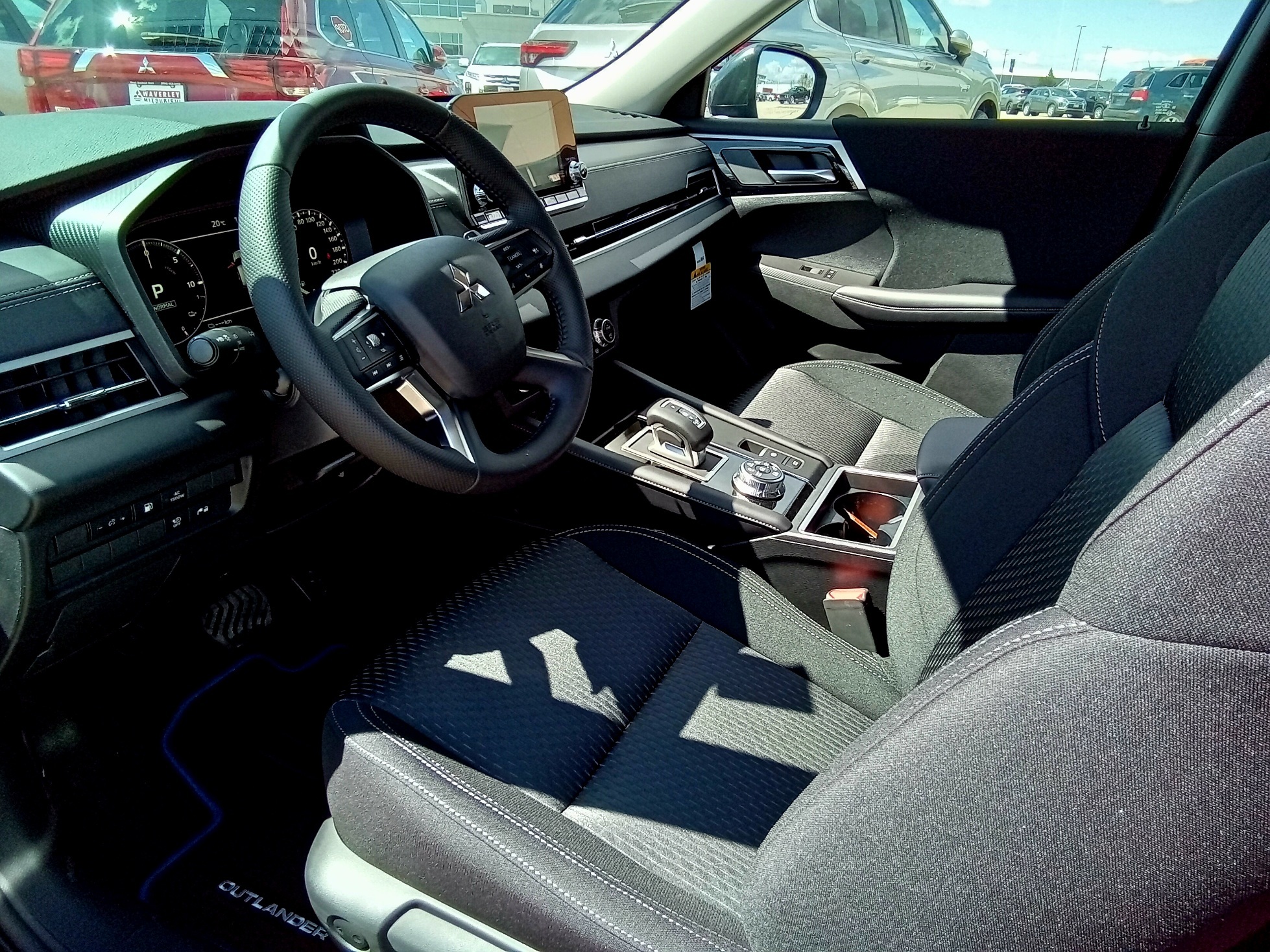 2025 Mitsubishi Outlander PHEV