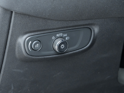 used 2024 Chevrolet Equinox car, priced at $30,295