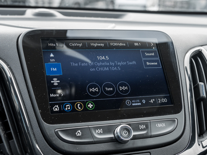 used 2024 Chevrolet Equinox car, priced at $30,295