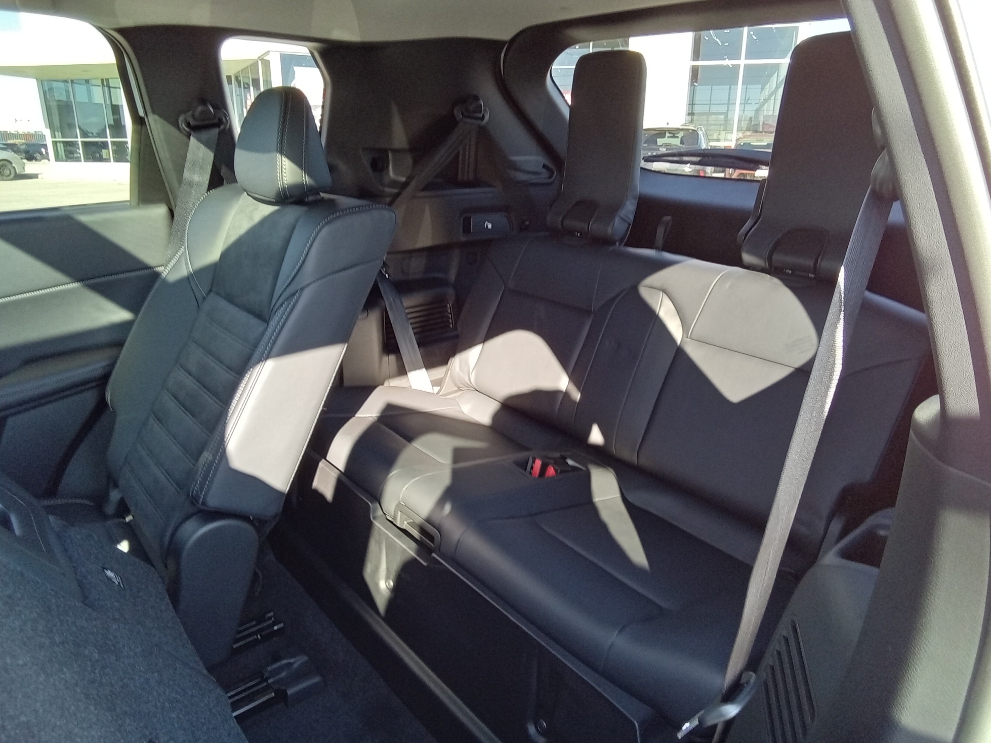 2025 Mitsubishi Outlander PHEV