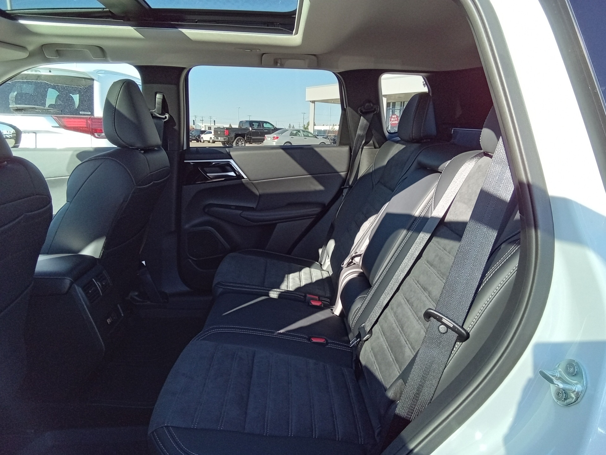 2025 Mitsubishi Outlander PHEV